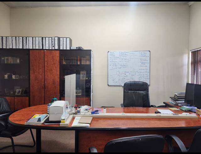 991M² OFFICE FOR SALE IN VEREENIGING CENTRAL